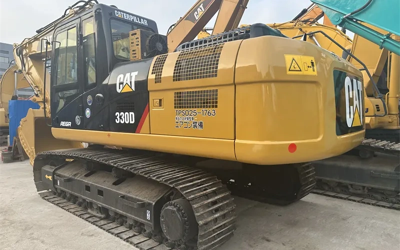 Pelle sur chenilles 30 tonnes CAT 330D d'occasion à prix abordable