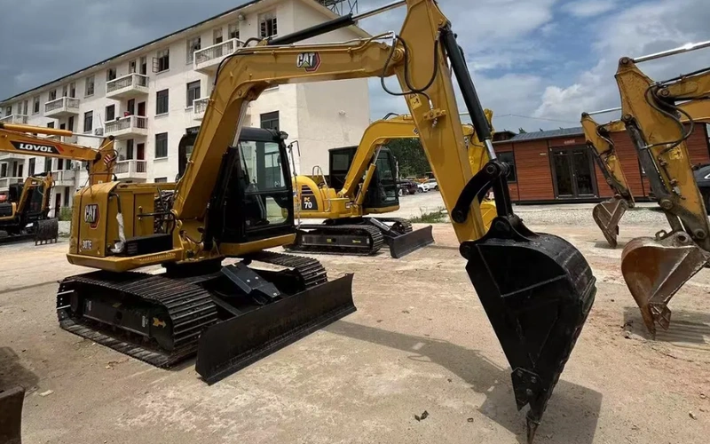 Máquina excavadora usada CAT 307E