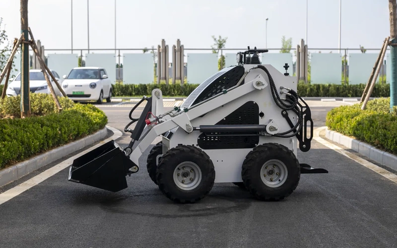 Компактний гідравлічний міні-навантажувач CMD-S360