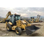 Kompaktní rypadlonakladač 4x4 jcb 3cx s motorem kubota cummins banner 3