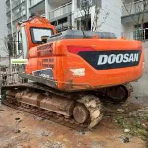 doosan dx225lc 9c 25 ton tweedehands graafmachine banner 1