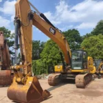 Bannière de l'excavateur cat 330gc à usage intensif 1