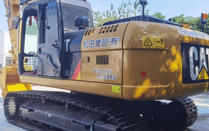 Begagnad Caterpillar 320D 20-tons bandgrävmaskin