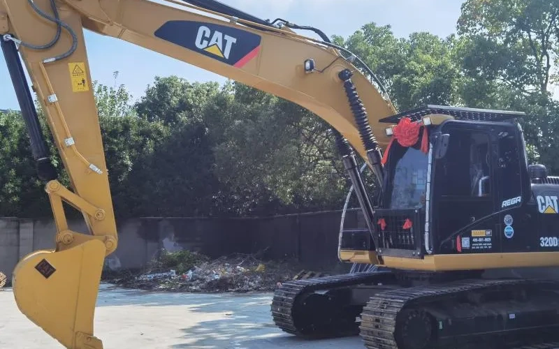 Begagnad Caterpillar 320D 20-tons bandgrävmaskin