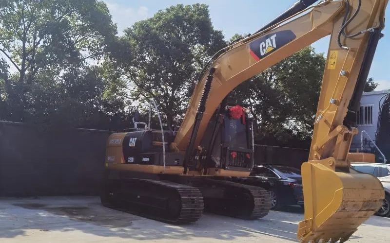 Begagnad Caterpillar 320D 20-tons bandgrävmaskin