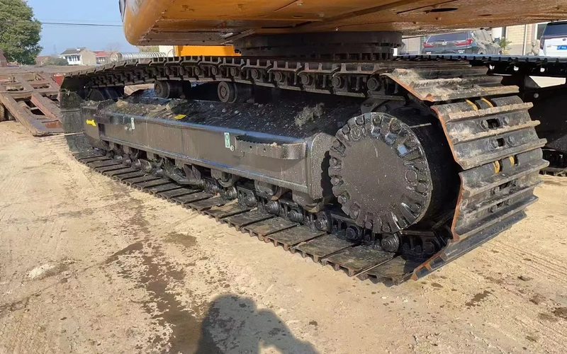 Pelle hydraulique sur chenilles Caterpillar 320D 325 336D d'occasion