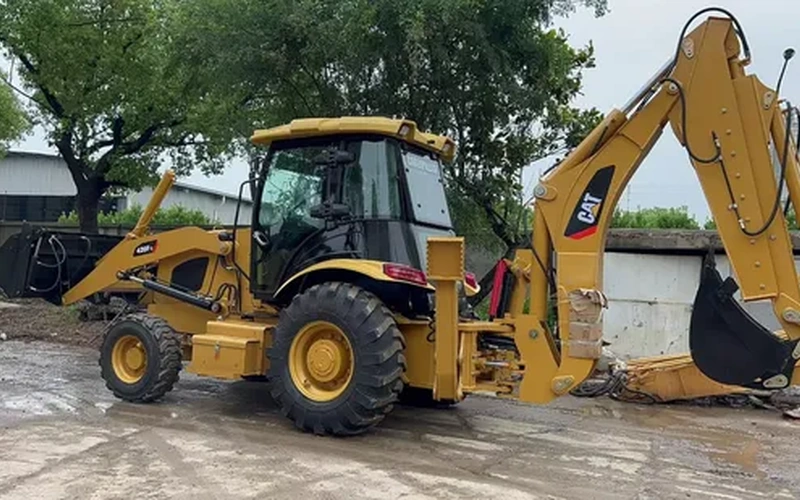 Used Caterpillar 420F Backhoe Loader