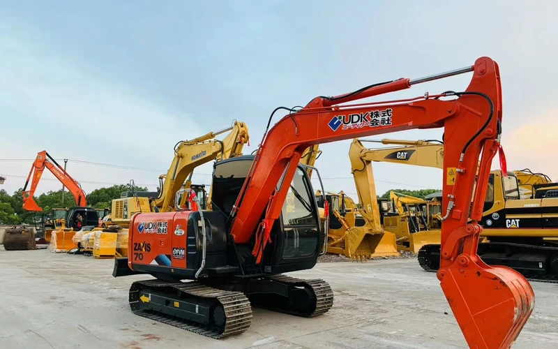 حفارة هيتاشي ZX70 الهيدروليكية المستعملة