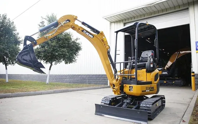 الحفارات الهيدروليكية الزاحفة المستعملة