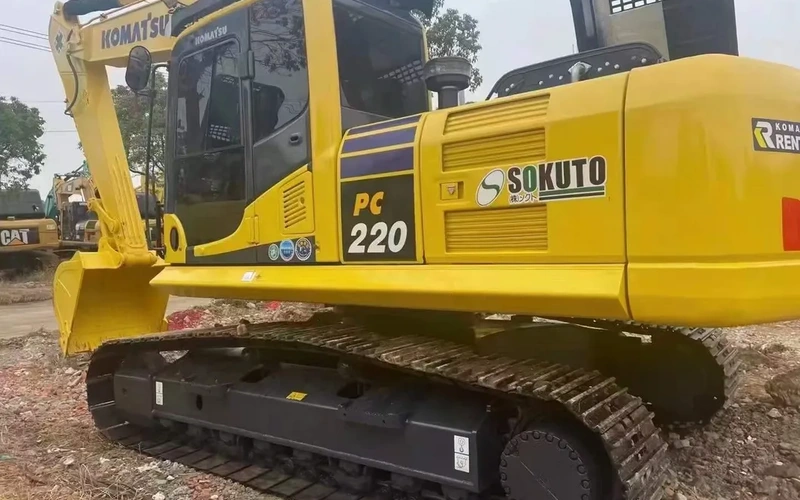Used Komatsu PC220-8 Hydraulic Transmission Crawler Excavator