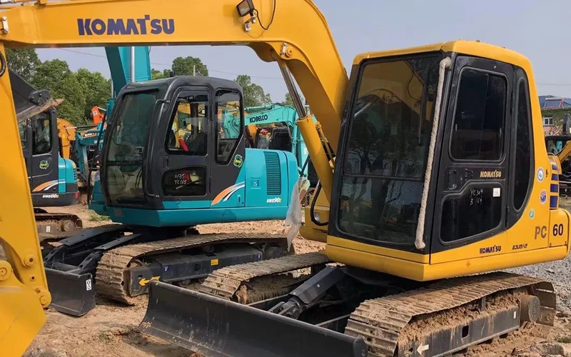 Used Komatsu PC60-7 Excavator in Good Condition