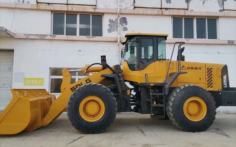 Chargeuses sur pneus SDLG 936L 956 LG956F d'occasion