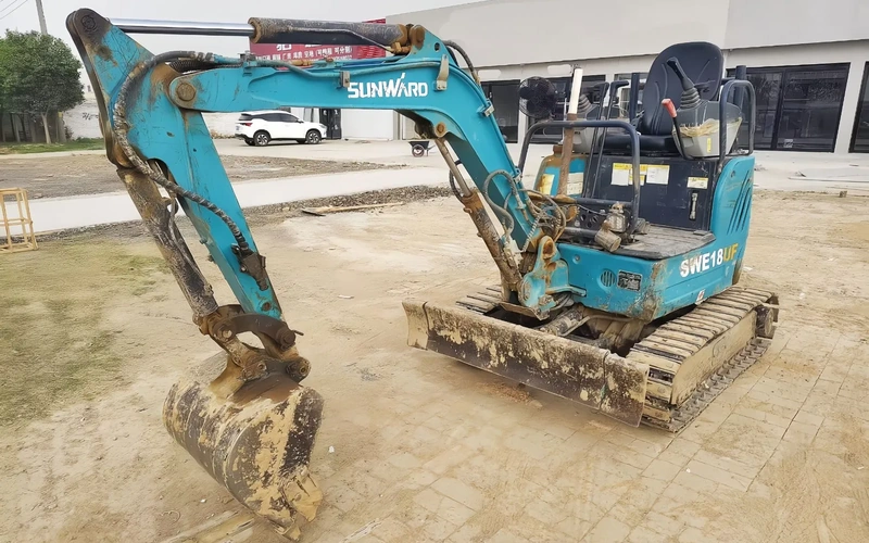 Mini-pelle sur chenilles Sunward SWE18UF d'occasion