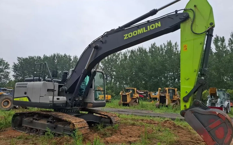 Excavadora de cadenas usada Zoomlion 215